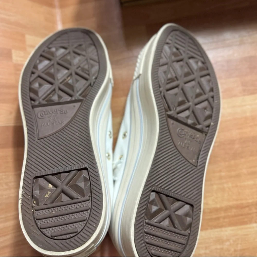 Converse Chuck Taylor white leather platform sneakers size 8